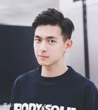 �m��18~35�q����4�N��ʿ�l(f��)�ͅ������l(f��)�͸�׃�ֵ��