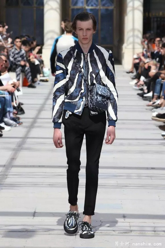 ·������LouisVuitton2017�������b��