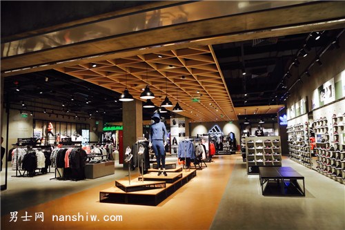 �����׼Ұ����_(d��)˹���\(y��n)��(d��ng)�r(sh��)��Ʒ���w�(y��n)�ꡱ�h(yu��n)�󘷵̸��_Ļ