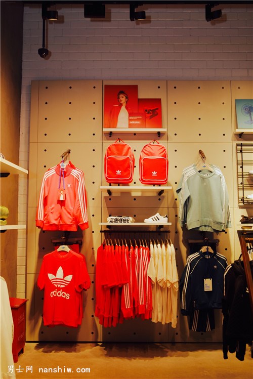 �����׼Ұ����_(d��)˹���\(y��n)��(d��ng)�r(sh��)��Ʒ���w�(y��n)�ꡱ�h(yu��n)�󘷵̸��_Ļ