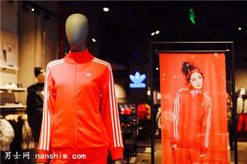 �����׼Ұ����_(d��)˹���\(y��n)��(d��ng)�r(sh��)��Ʒ���w�(y��n)�ꡱ�h(yu��n)�󘷵̸��_Ļ