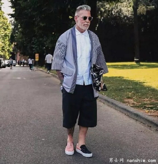 �����ĕr(sh��)��(b��o)���r(sh��)�н���r(sh��)������56�q���r����ˡ���˹��