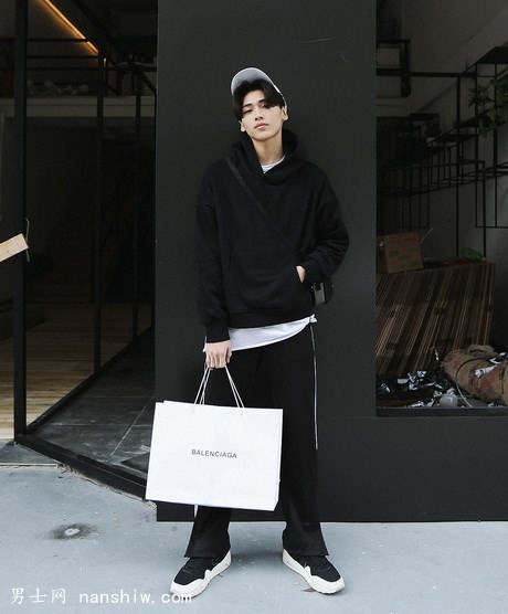 �ﶬ�n�漃ɫ�ӽq�Ӻ���L(f��ng)�Bñ�l(w��i)��8ɫ