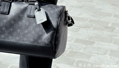 ·������LV�y�־���Ȼ�׆�ƽ�Еr��֮�ã������棩