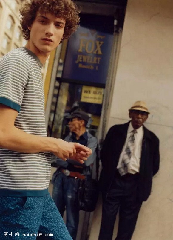 ��ɫ���A �C ���R��2017�괺�����bϵ��