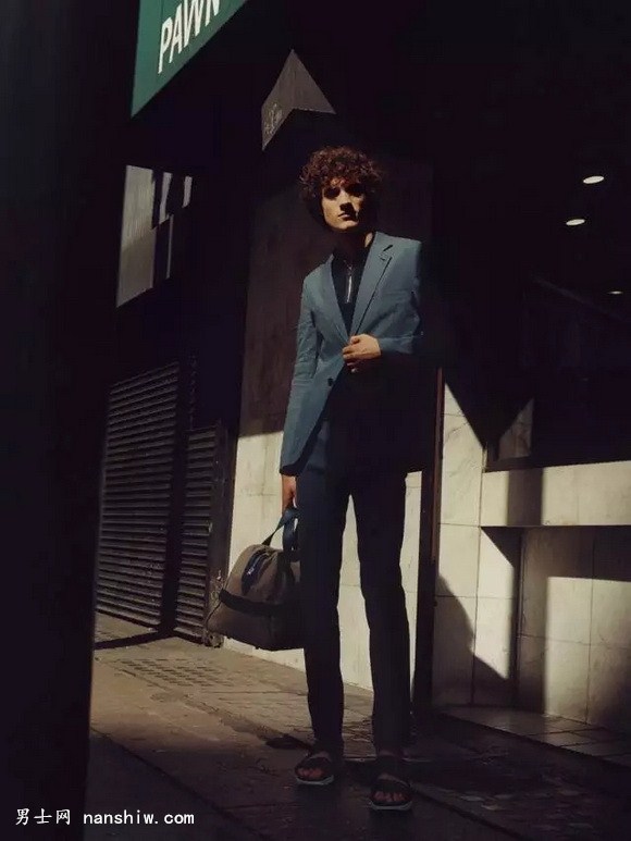 ��ɫ���A �C ���R��2017�괺�����bϵ��