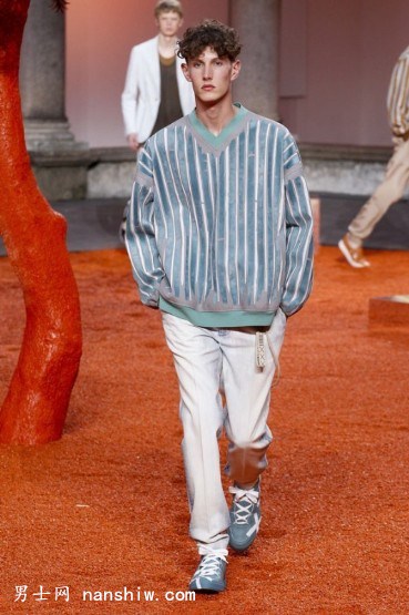 ���| Ermenegildo Zegna���၆2018���ĕr�b��