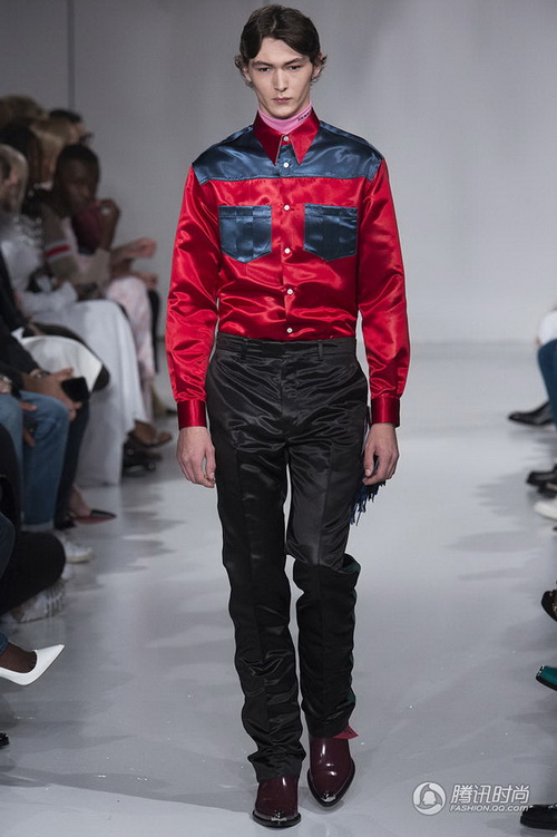 ���| Calvin Klein 2018���ĕr�b��