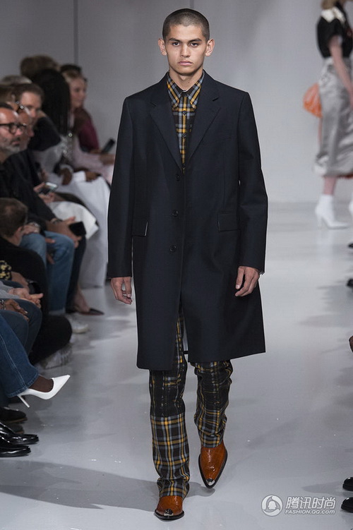 ���| Calvin Klein 2018���ĕr�b��